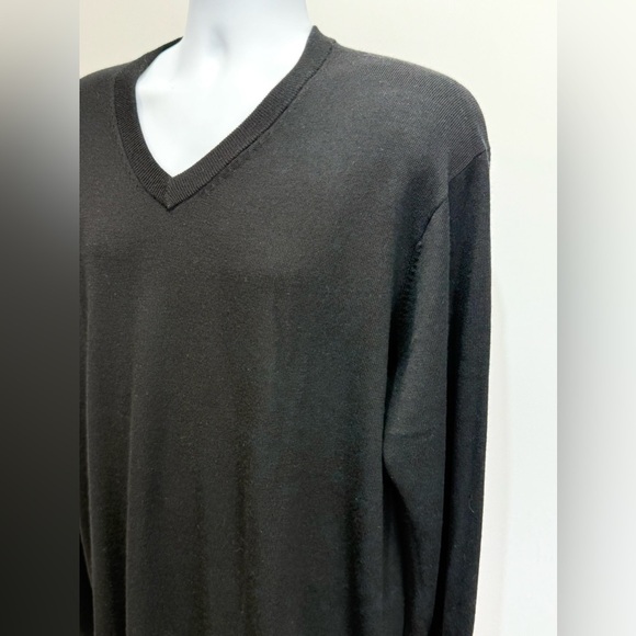 HART SCHAFFNER-MARX  Men's black extra fine Merino wool V-Neck Sweater size XLT - Picture 6 of 12